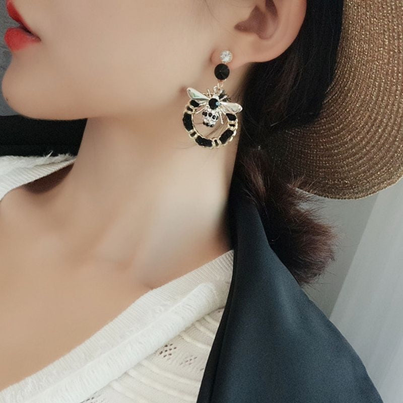 Buzzy Bee Earrings