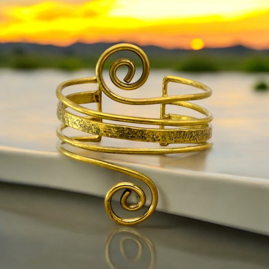 Sea Spiral Hand Cuff