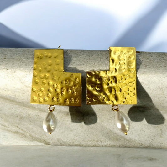 Golden Terrain Pearl Earrings